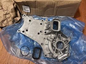 22195469 Mack New Genuine Oem Volvo Water Pump Rear Housing With Oring Seal Mp7