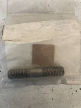 25099541 Mack Genuine Fan Hub Stud New Oem