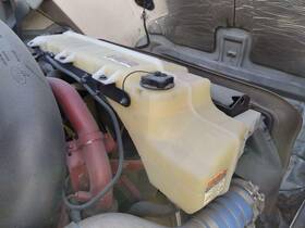 3925566 Mack 2616352 For 2022 Anthem Radiator Overflow Tank