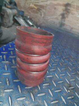 45md442m Mack Truck Turbo Inlet Hose P/n