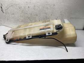 Bt2236r1093 Mack Anthem An Radiator Overflow Bottle - Used P/n