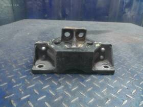 Y-45394-21-j Mack Truck Engine Mount Insulator P/n
