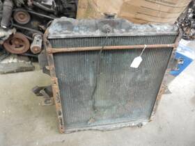 1317899 Nissan 1992 Ud1800 Radiator Assembly