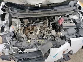 2160650x1b Nissan 18 Kicks Trans Oil Cooler Oem