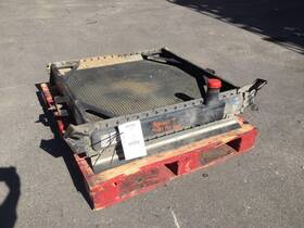 2977238 Peterbilt 1827920 385 Radiator Assembly