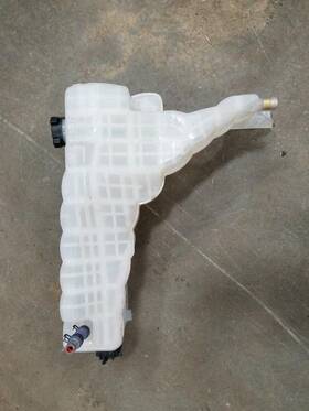 3113641 Peterbilt 1958401 579 Radiator Overflow Tank 2014