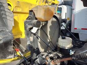 3438487 Peterbilt 2207687 579 Cooling Assembly Rad Cond Ataac 2019 Used