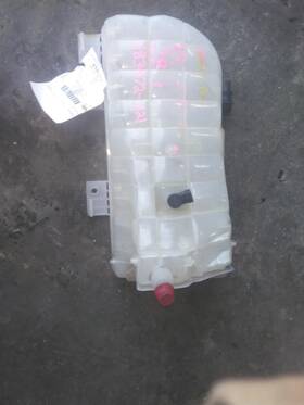 3597163 Peterbilt 2349412 384 Radiator Overflow Tank