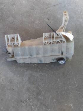3682749 Peterbilt 2426258 For 2016 579 Radiator Overflow Tank