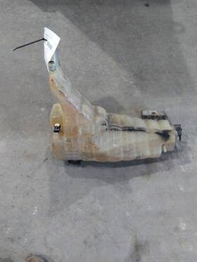 3761235 Peterbilt 2494640 579 Radiator Overflow Tank