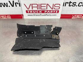 F46-6138 Peterbilt Shield Assy-recirc Lh 388/389