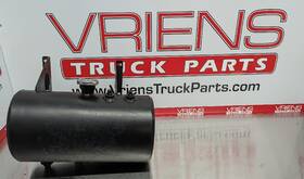 F86-6008 Peterbilt Surplus 378/379 Remote Surge Tank Fitting 2004-2007 Repla
