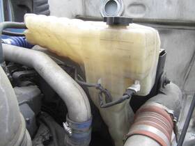 Rot180874 Peterbilt 579 Radiator Overflow Tank 2019 3519432