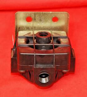 8d00121-8 Relay Haldex Air Valve P/n
