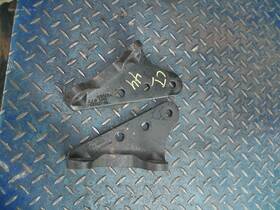 15-21413-001 Sterling Truck Overslung Crossmember Bracket Price Per Unit P/n
