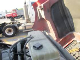 3077573 Volvo 1924106 Vnm Radiator Overflow Tank
