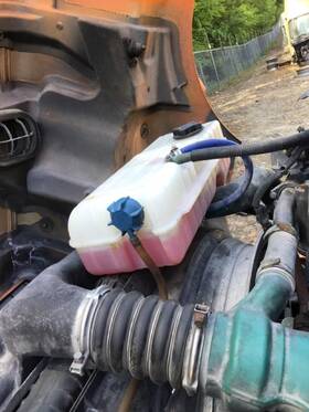 3392546 Volvo 2166550 Vnm Radiator Overflow Tank