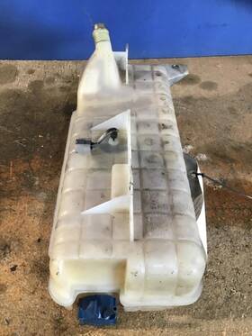3392669 Volvo 2166673 Vnm Radiator Overflow Tank