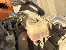 3456127 Volvo 2223446 Vnm Radiator Overflow Tank