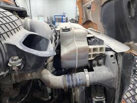 3456934 Volvo 2224216 Vnm Radiator Overflow Tank