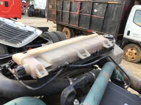 3460581 Volvo 2227569 Vnl Radiator Overflow Tank