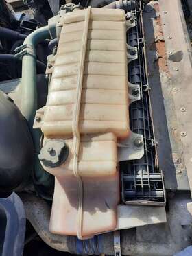 3464305 Volvo 2231041 Vnm Radiator Overflow Tank 2016