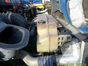 3508690 Volvo 2270115 Vnm Radiator Overflow Tank 2012