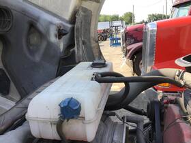 3513397 Volvo 2274312 Vnl Radiator Overflow Tank