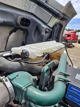 3519710 Volvo 2280025 Vnl Radiator Overflow Tank 2014