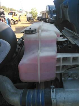 3538013 Volvo 2296501 Vnm Radiator Overflow Tank 2012