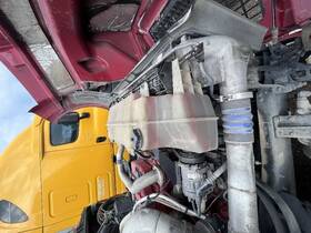3540615 Volvo 2298631 Vnl Radiator Overflow Tank 2014