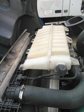 3550080 Volvo 2306640 Vnm Radiator Overflow Tank 2012