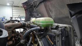 3566874 Volvo 2321781 Vn Radiator Overflow Tank 1998