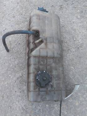 3669110 Volvo 2414262 Vnm Radiator Overflow Tank 2004