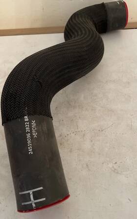 24519036 Volvo Genuine Radiator Coolant Upper Hose For 2019 2023 New Oem