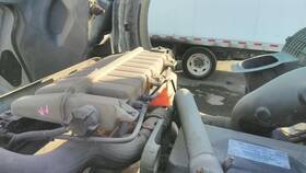 3738946 Volvo 2476013 Vnl Radiator Overflow Tank