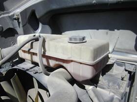 3781046 Volvo 2509838 Vnl Radiator Overflow Tank