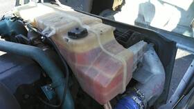 3849731 Volvo 2565531 Vnl Radiator Overflow Tank