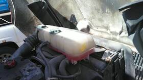 3850129 Volvo 2565915 Vnl Radiator Overflow Tank