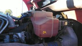 3858492 Volvo 2572839 Vnl Radiator Overflow Tank