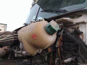 3876349 Volvo 2584026 Wca Radiator Overflow Tank