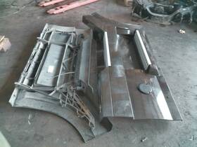 82487576 Volvo 2016 Vnl Front Step Fairing Pricer Per Unit P/n