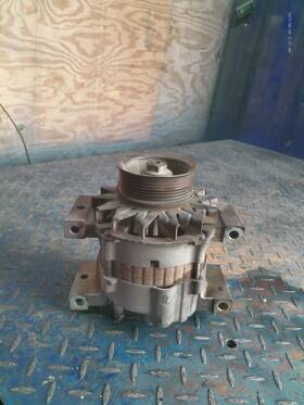 A004tu1771 Volvo 2016 D13 405hp Engine Alternator P/n
